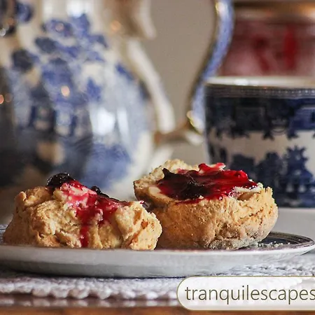 Tranquil Escapes Bed & Breakfast 3*